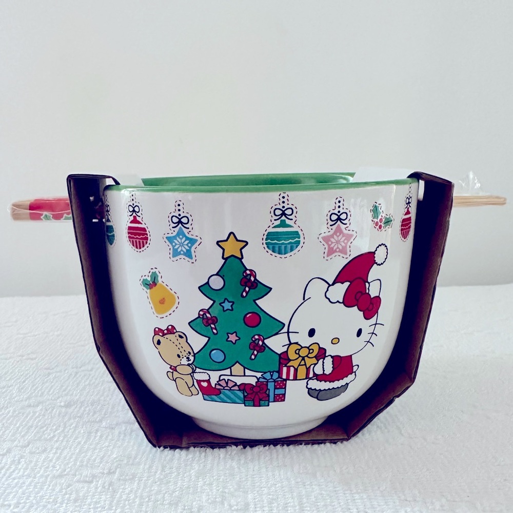 Hello Kitty Christmas Noodle/Ramen Bowl with Chopsticks
